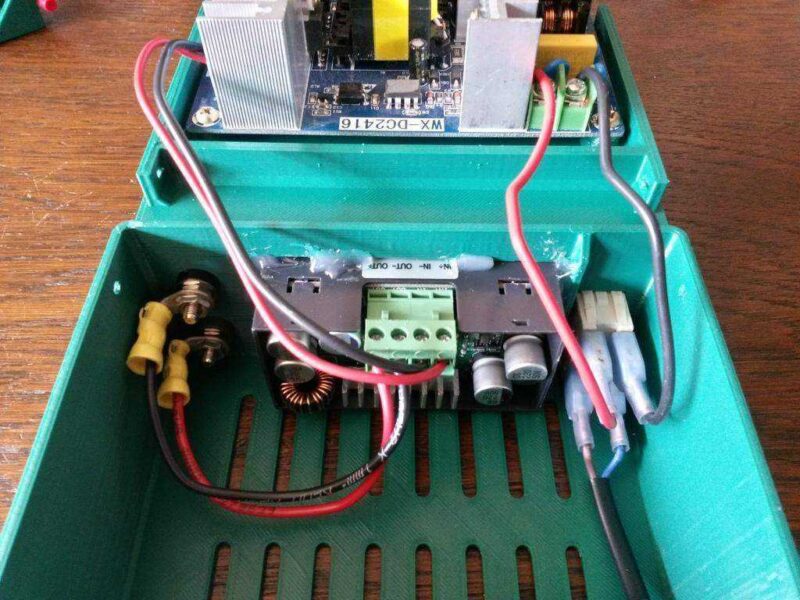 Küçük Tezgah Laboratuvar Güç Kaynağı 32V 5A Plastik Aparat - Görsel 2