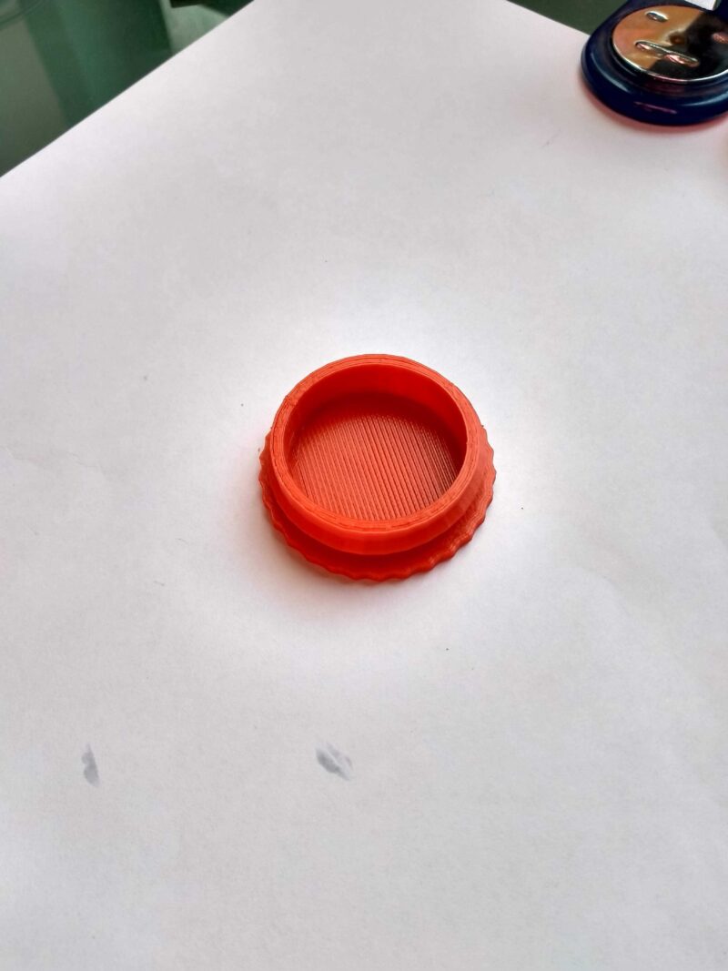 Spor İçeceği Kapağı Uyumlu Hap Kutusu Organik Plastikten Aparat - Görsel 3