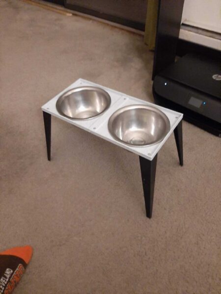 Köpek Yemek Masası Plastik Aparat