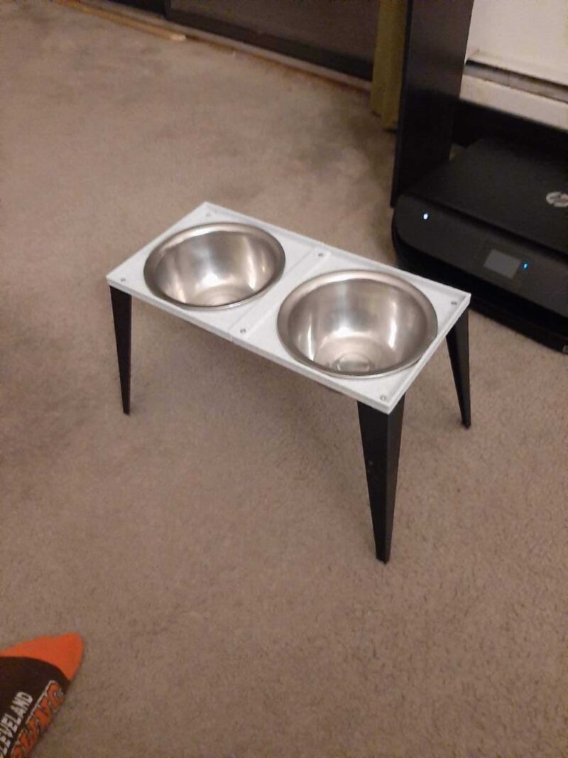 Köpek Yemek Masası Plastik Aparat