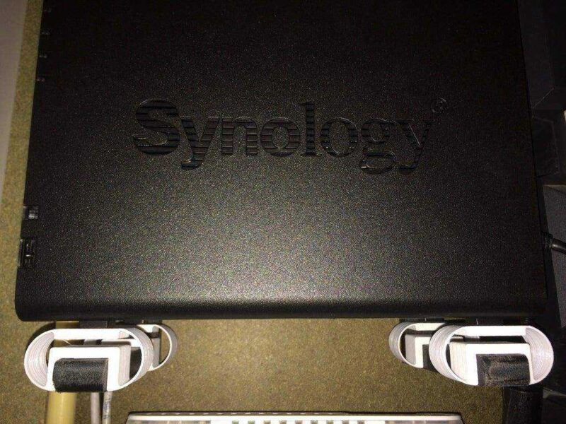 Synology Ds214 İçin Titreşim Önleyici Ayaklar Plastik Aparat - Görsel 2