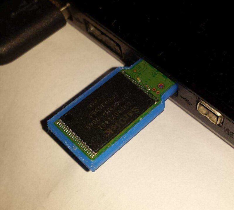 Sandisk Cruzer Blade İçin Özel Usb Çubuğu İçin Taban Plastik Aparat - Görsel 3