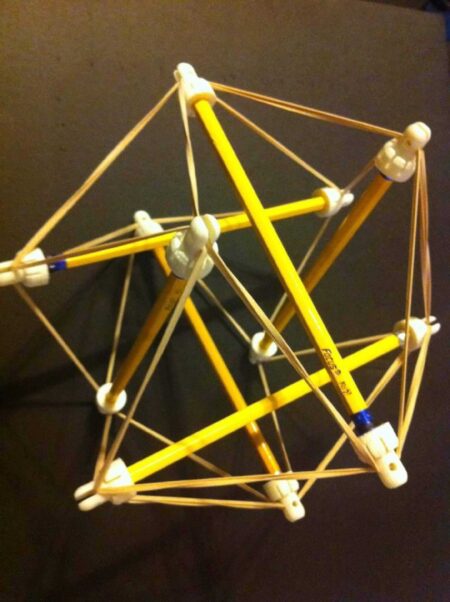 Tensegrity Topper Plastik Aparat