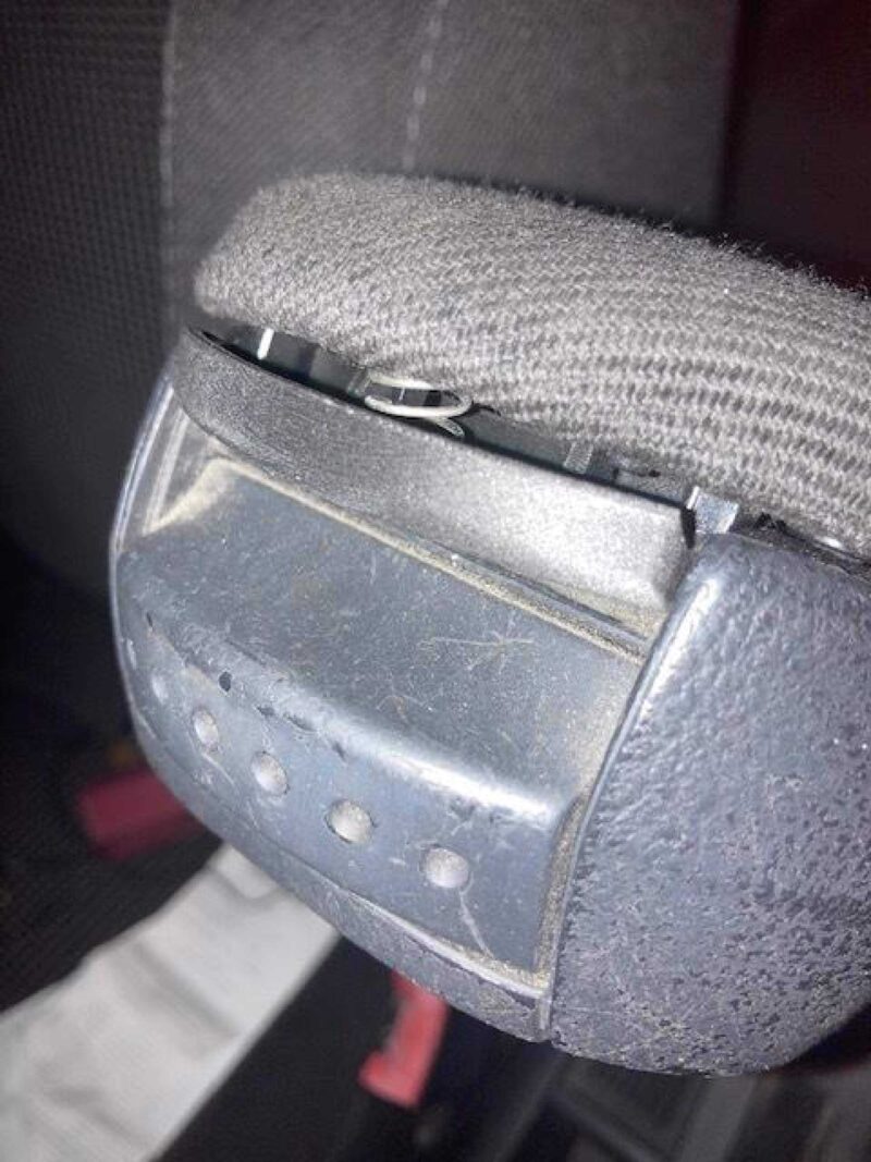 Merkezi Kolçak Konsolu Mandalı, Vw Mk4, 99 - 05 Golf / Gti / Jetta / Borra Plastik Aparat - Görsel 2