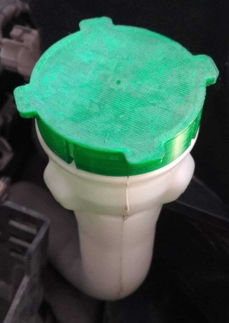 Chevrolet Orlando (Cruze) Ön Cam Yıkama Sıvı Rezervuar Kapağı Plastik Aparat - Görsel 2