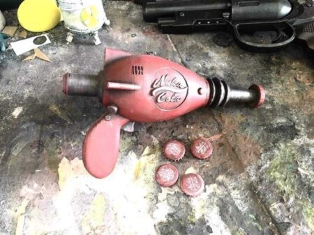 Nuka Cola Blaster Fallout Tan Plastik Aparat