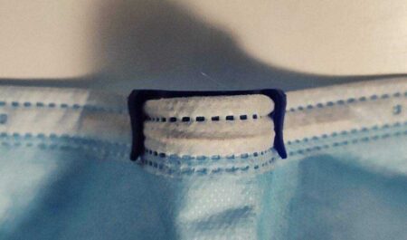 Yine Başka Bir Maske Burun Klipsi Plastik Aparat