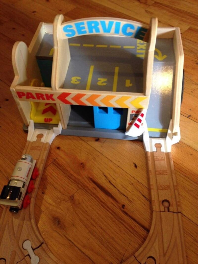Melissa & Doug Ahşap Garaj İçin Ahşap Tren Bağlantıları Plastik Aparat - Görsel 2
