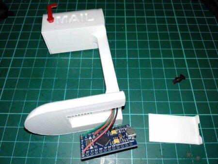Işık Ve Bildirim İle Posta Kutusu. Plastik Aparat