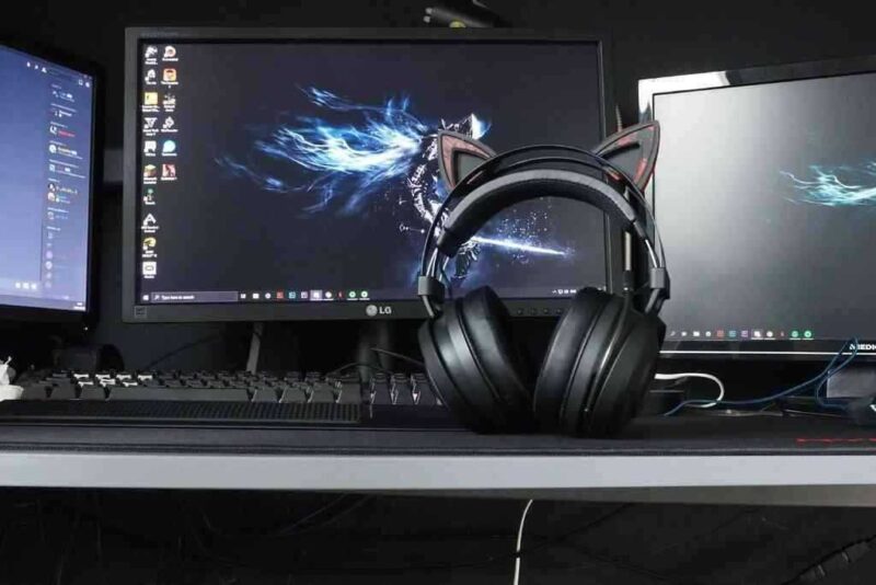 Razer Nari Essential / Ultimate Kitty Kulakları Plastik Aparat - Görsel 4