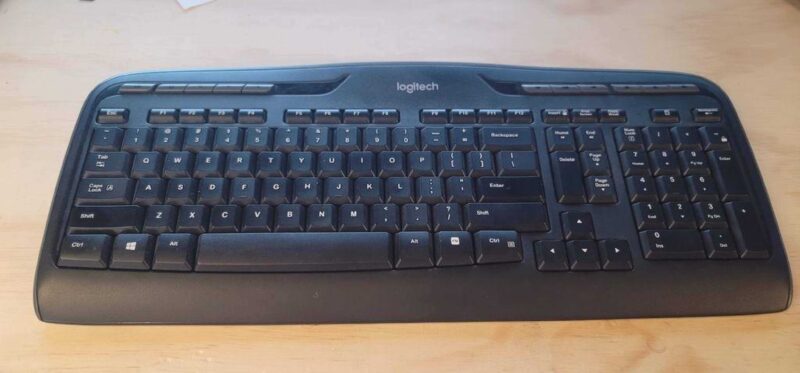 Logitech Mk320 Klavye Ayak Plastik Aparat - Görsel 2
