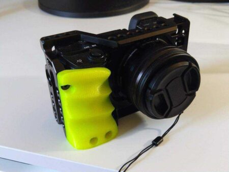 Sony A6000 / A6300 / A6400 İçin Smallrig Ergonomik Kavrama Plastik Aparat
