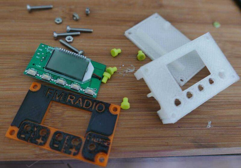 Fm Radyo Vericisi Plastik Aparat - Görsel 2