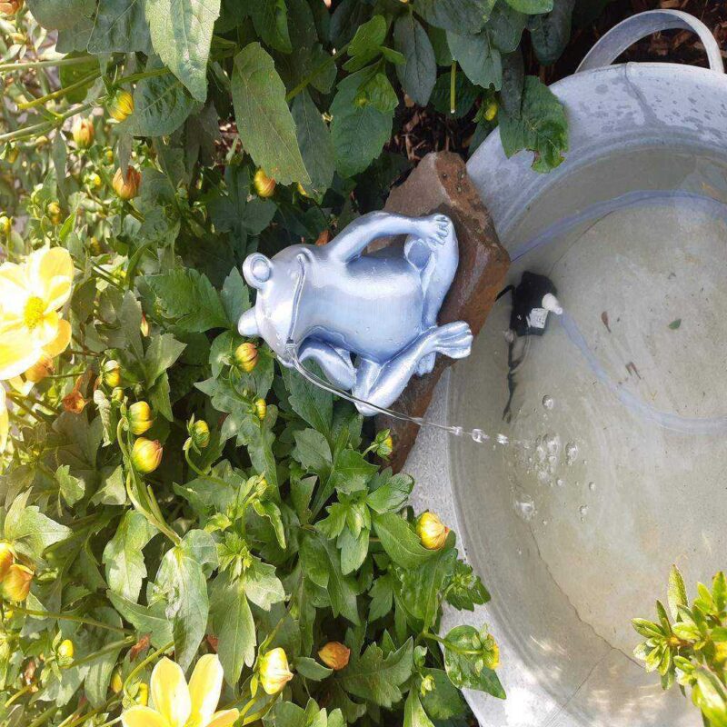 Sıkılmış Kurbağa Çeşmesi Heykel Plastik Aparat - Görsel 3
