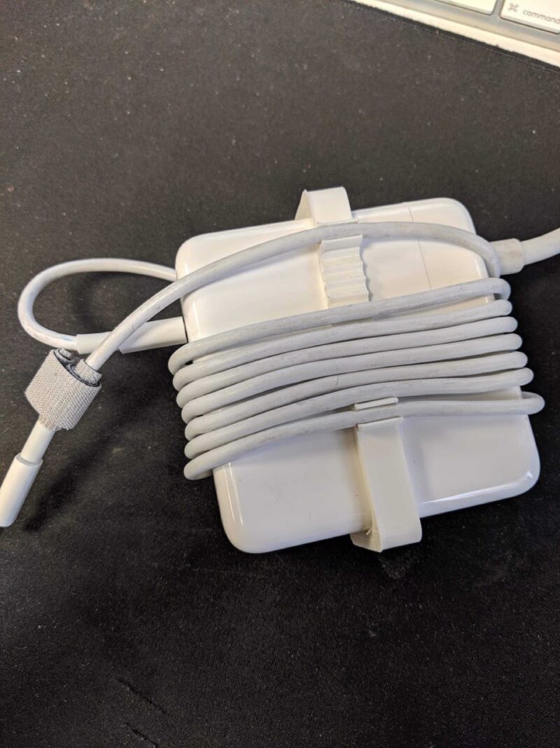 MacBook Pro USB-C 87W Güç Kaynağı Kablo Makarası Aparat Aparatı