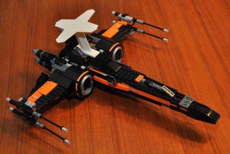 LEGO X-Wing 75102 için ekran standı  Organik Plastikten - Görsel 3