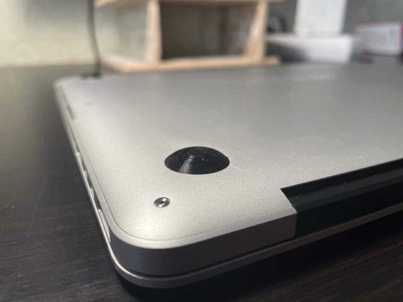 Macbook Pro 2014 Ayak Ortası Plastik Aparat