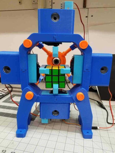 Remix - Tam 3D Baskılı Rubik İn Küp Çözme Robotu Plastik Aparat