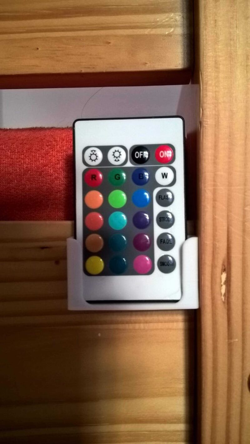 RGB LED Şeritli Uzaktan Kumanda Tutucu  Organik Plastikten - Görsel 2