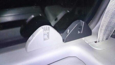 Land Rover Discovery 1 arka bagaj rafı kör braketler  Aparat