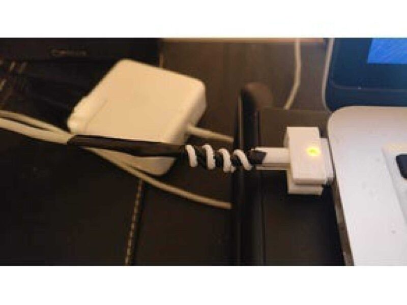 MacBook Kablo Koruyucu  Tutucu Asma Aparatı Aksesuar Aparat Asma - Görsel 2