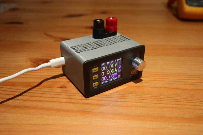 Usb Tipi C Ayarlanabilir Güç Kaynağı Plastik Aparat