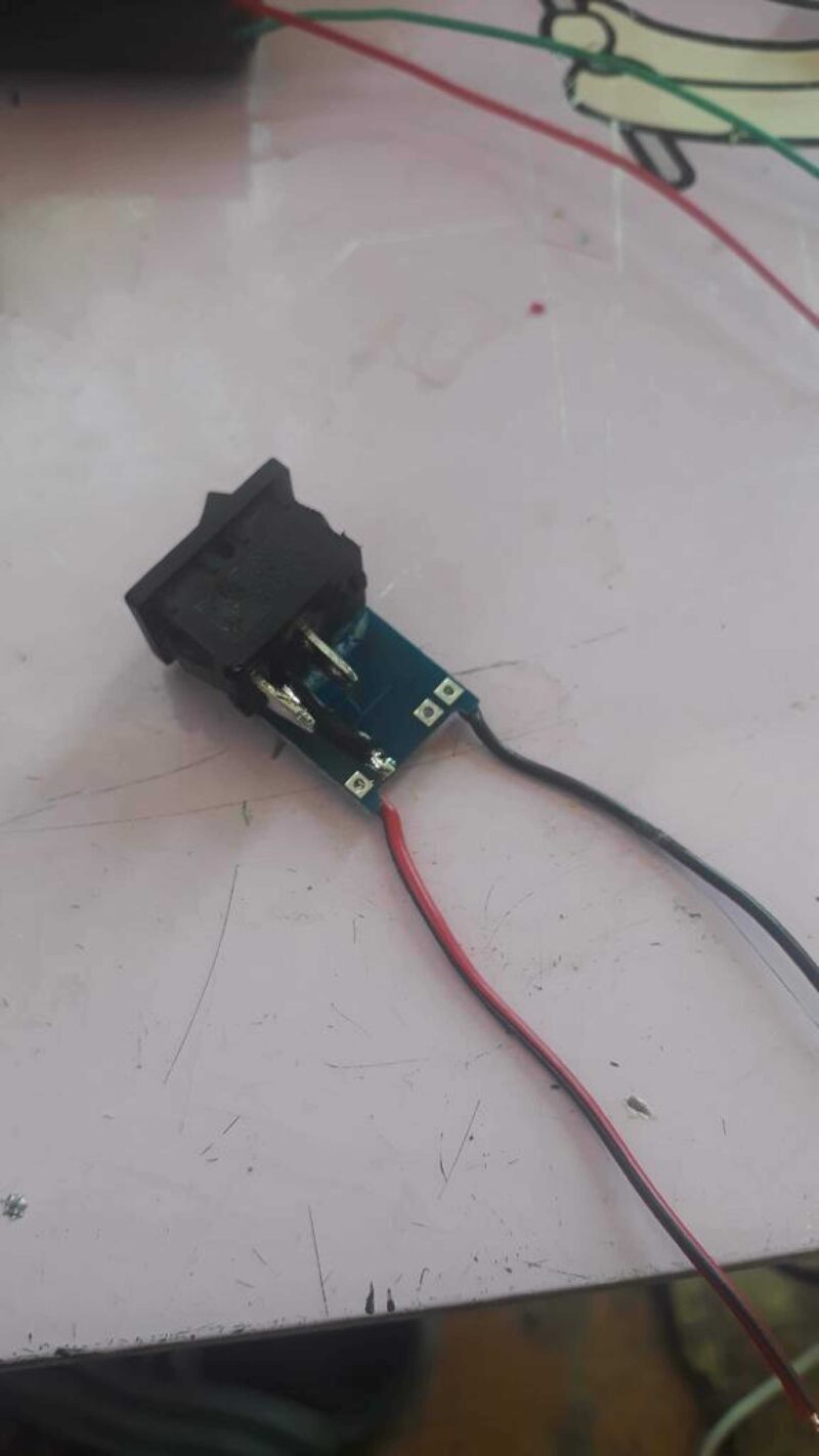 Hw Elektro Şoku Plastik Aparat Elektronik Aparat Malzeme Yoktur - Görsel 2