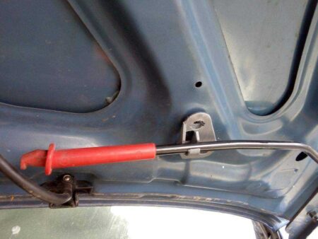 Nissan Micra K12 - Hood Prop Tutma Klipsi Plastik Aparat