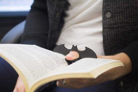Batman Kitap Sayfa  Tutucu Aparat Organik Plastikten Aksesuar
