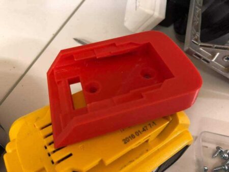 Dewalt Pil Tutucu Plastik Aparat
