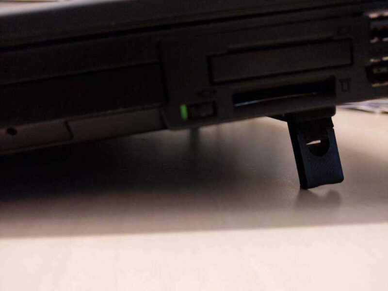Thinkpad (Laptop) Bacak / Stand Plastik Aparat