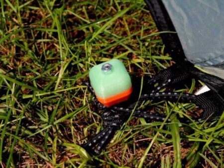 İki Renkli Çadır Çivi, Geceleri Aydınlık Plastik Aparat