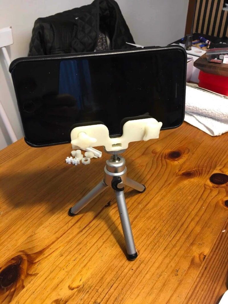 Evrensel Cep Telefonu / Ped Tripod Konektörü Plastik Aparat - Görsel 4
