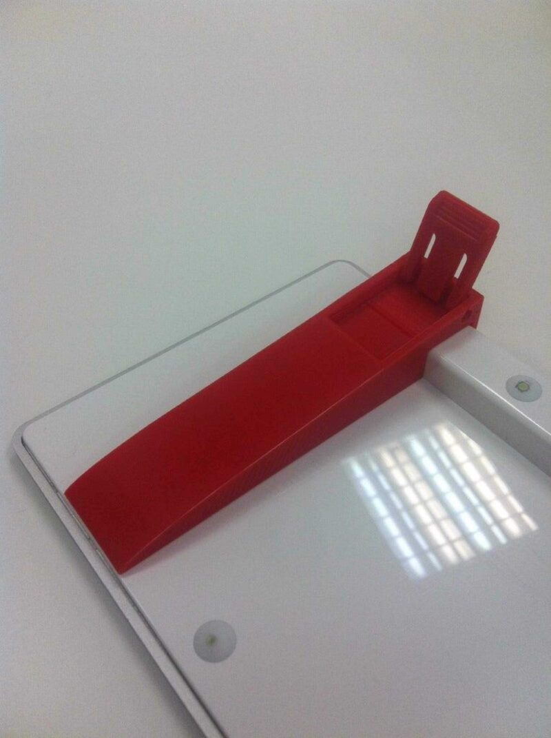 apple Mac Magic Klavye Keyboard Ayağı Tutucu Askısı Standı Aparat - Görsel 2