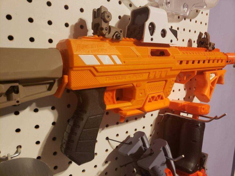 Nerf Blaster Pegboard Tutucu Plastik Aparat - Görsel 2