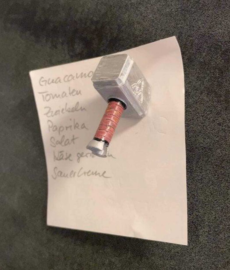 Thor Un Çekiç (Mjolnir) Buzdolabı 10Mm X 2Mm Mıknatıs Plastik Aparat
