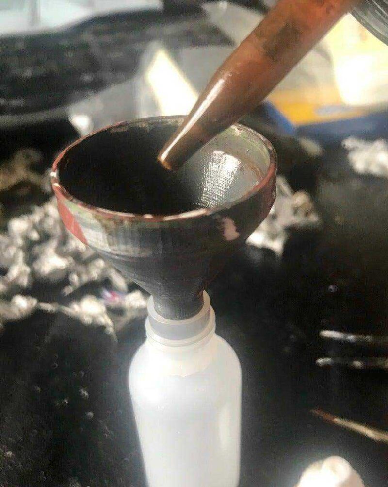 Damlalıklı Şişeler İçin Kale Boya Pot Huni Plastik Aparat - Görsel 3