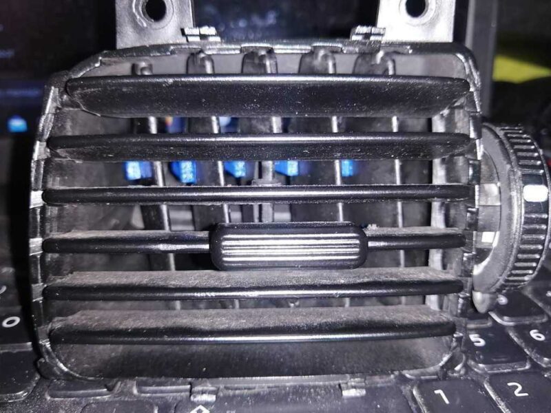 Nissan Almera Havalandırması Hava Difüzörü Plastik Aparat - Görsel 2
