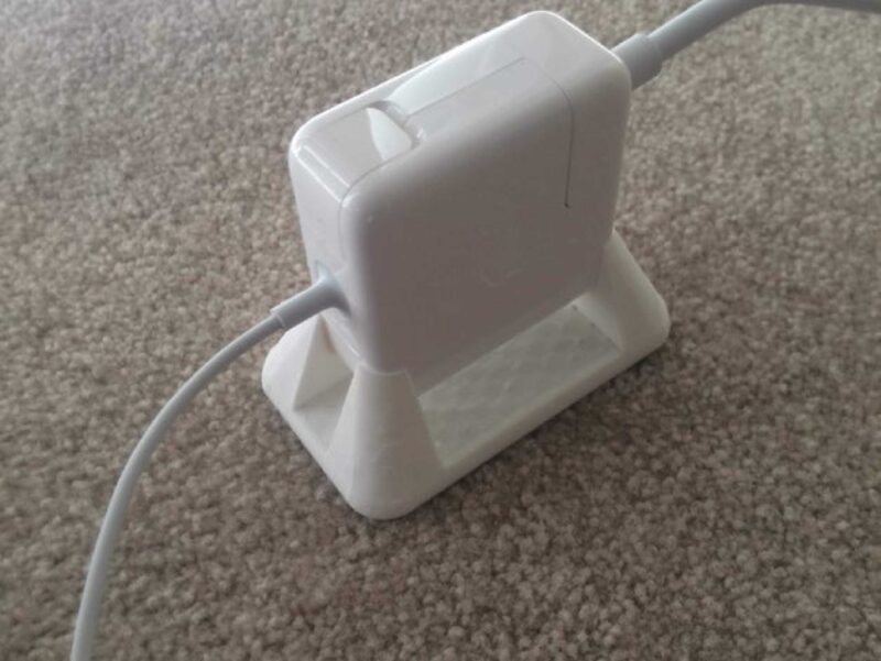 MacBook Pro AC Power Adaptör Standı Aparat Düzenleyici Organizer