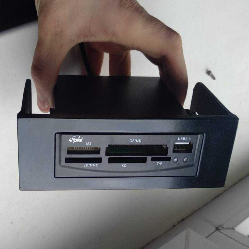 Adaptör 3.5 İla 5.25 Plastik Aparat