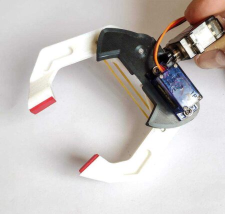 Robotik Kıskaç / Kelepçe. İki Derece Özgürlük. Servo Kontrollü Plastik Aparat